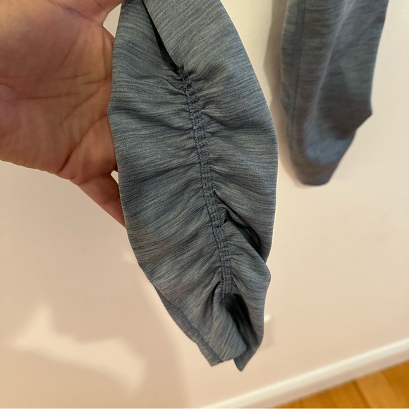 Nike Yoga Ruche Women's Size XS
Diffused Blue 7/8 High Rise Tights - Picture 3 of 5